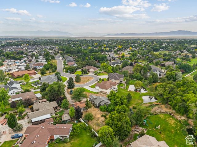 1043 S OXFORD CIR, Fruit Heights, UT 84037