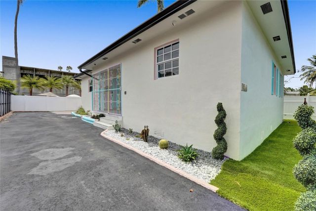 8236 NW 1st Place 1, Miami, FL 33150