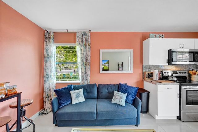 8236 NW 1st Place 1, Miami, FL 33150