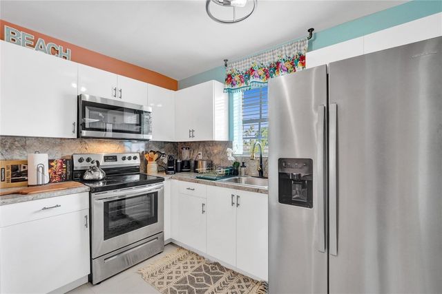 8236 NW 1st Place 1, Miami, FL 33150