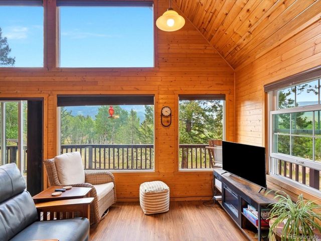 10 Juniper Way, Bailey, CO 80421