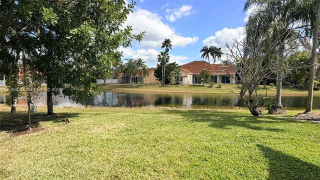 582 Spinnaker, Weston, FL 33326