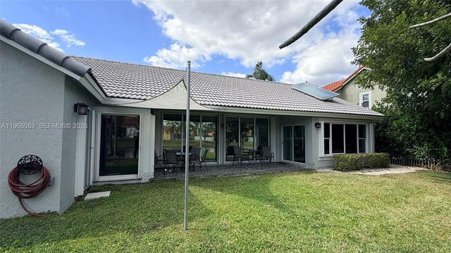 582 Spinnaker, Weston, FL 33326