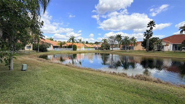 582 Spinnaker, Weston, FL 33326