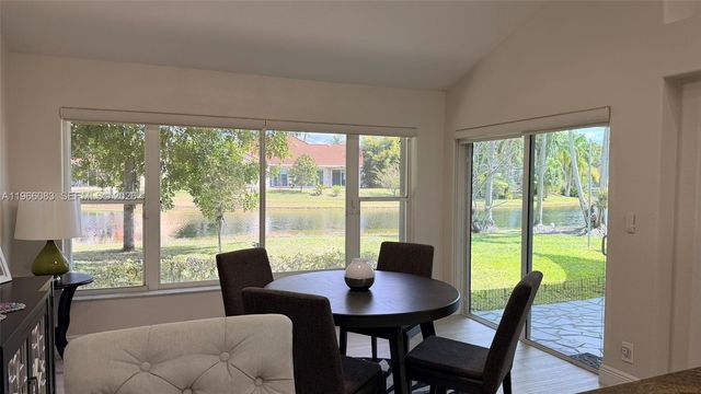 582 Spinnaker, Weston, FL 33326