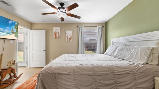9439 Gold Mountain Drive, Rosharon, TX 77583