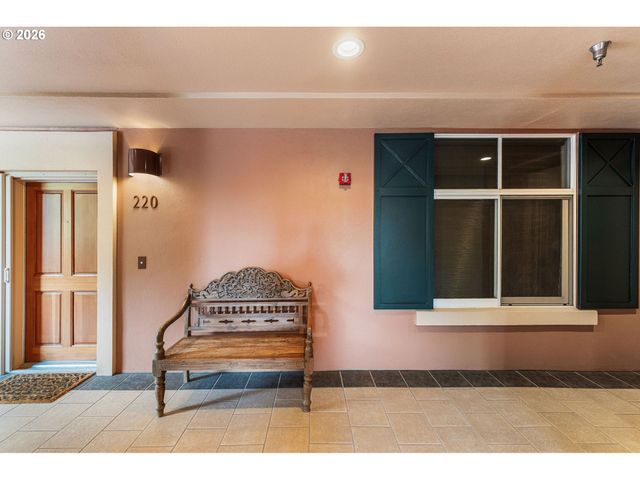 2015 Se COLUMBIA RIVER Dr 220, Vancouver, WA 98661