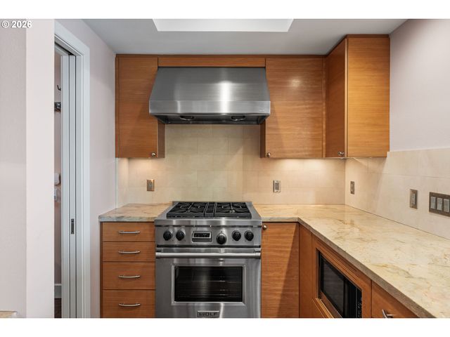 2015 Se COLUMBIA RIVER Dr 220, Vancouver, WA 98661