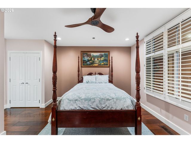 2015 Se COLUMBIA RIVER Dr 220, Vancouver, WA 98661