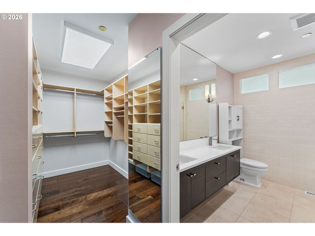 2015 Se COLUMBIA RIVER Dr 220, Vancouver, WA 98661