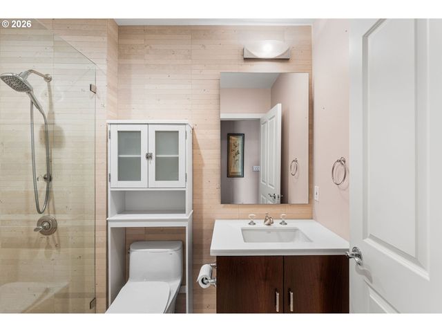 2015 Se COLUMBIA RIVER Dr 220, Vancouver, WA 98661