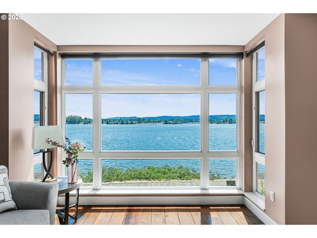 2015 Se COLUMBIA RIVER Dr 220, Vancouver, WA 98661