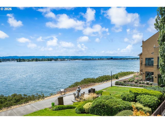 2015 Se COLUMBIA RIVER Dr 220, Vancouver, WA 98661