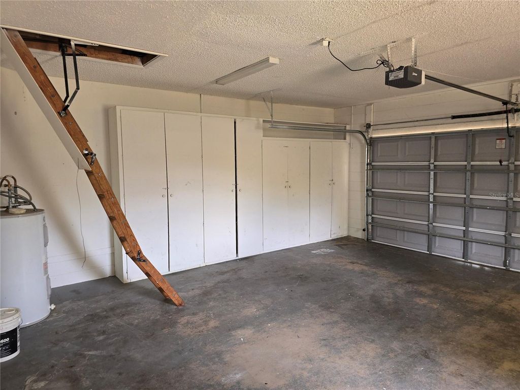 Image 19 of property listing at 6745 ENGLELAKE DRIVE, Lakeland, FL 33813