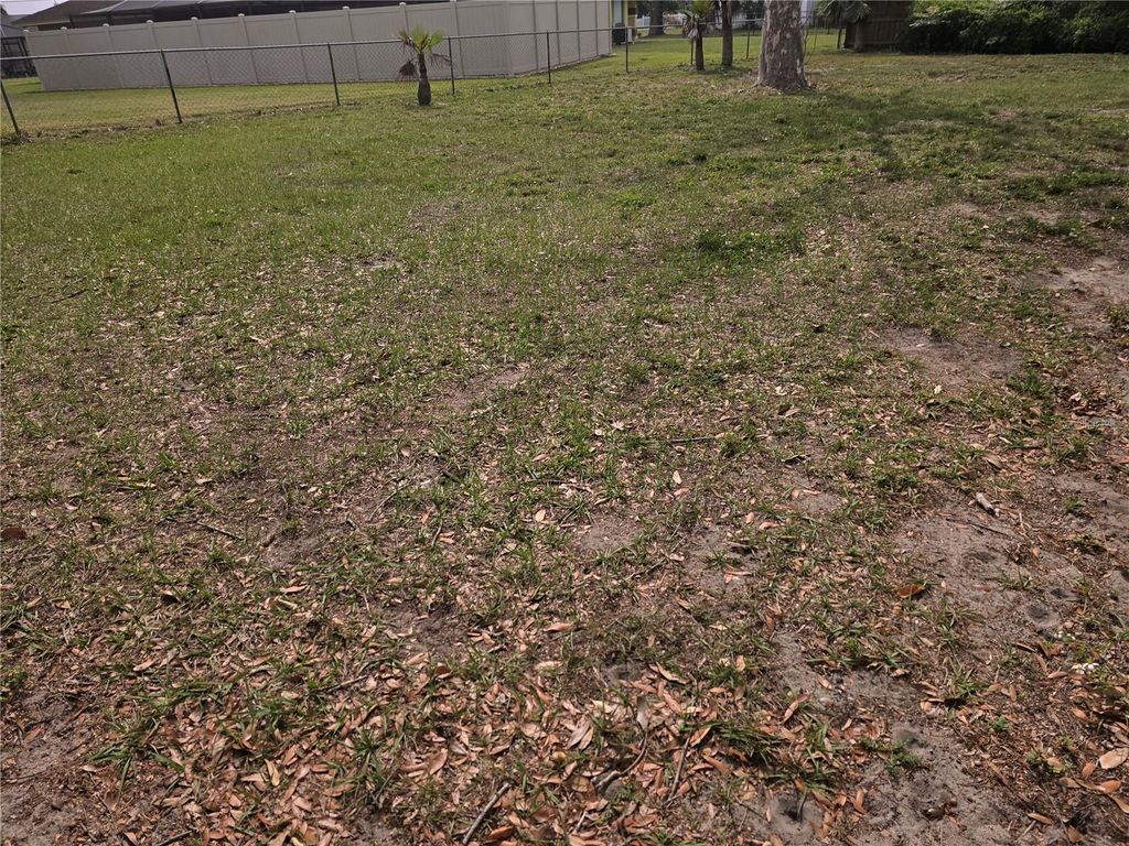 Image 25 of property listing at 6745 ENGLELAKE DRIVE, Lakeland, FL 33813