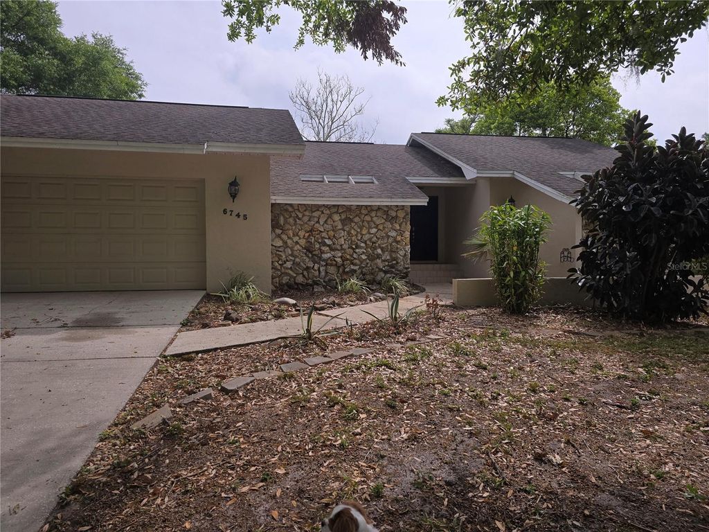 Image 29 of property listing at 6745 ENGLELAKE DRIVE, Lakeland, FL 33813