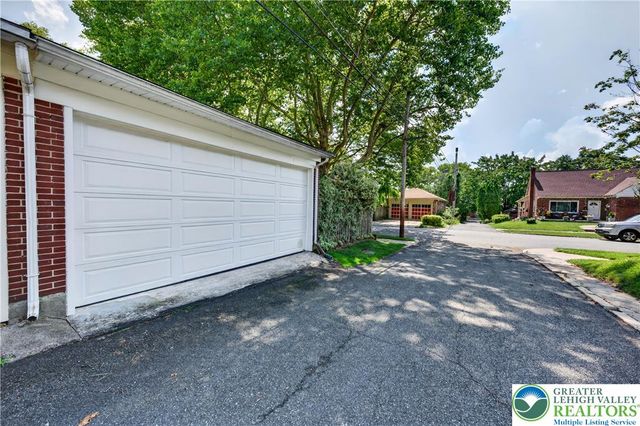 2051 West Livingston Street, Allentown City, PA 18104