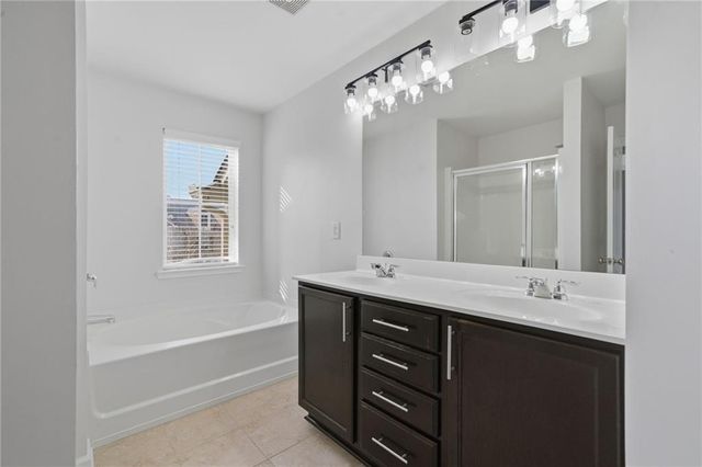 1697 Paxton SW Lane, Lilburn, GA 30047