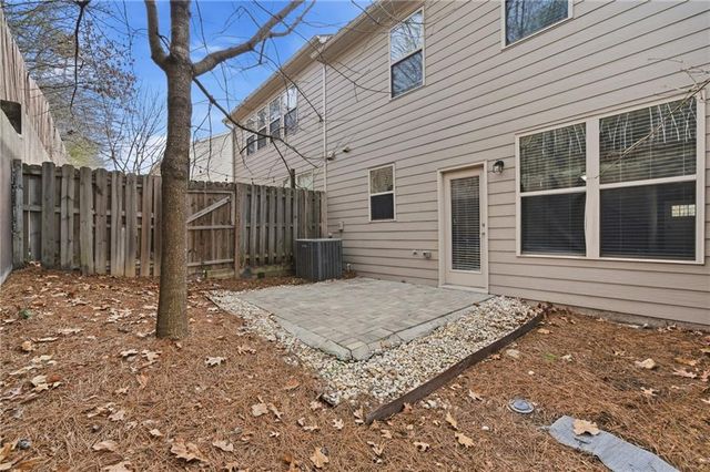 1697 Paxton SW Lane, Lilburn, GA 30047