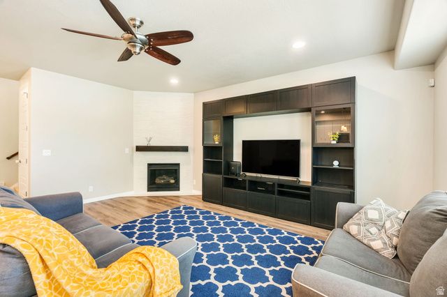 203 E ST GERMAIN WAY, Sandy, UT 84070