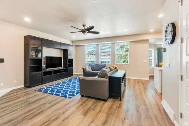 203 E ST GERMAIN WAY, Sandy, UT 84070