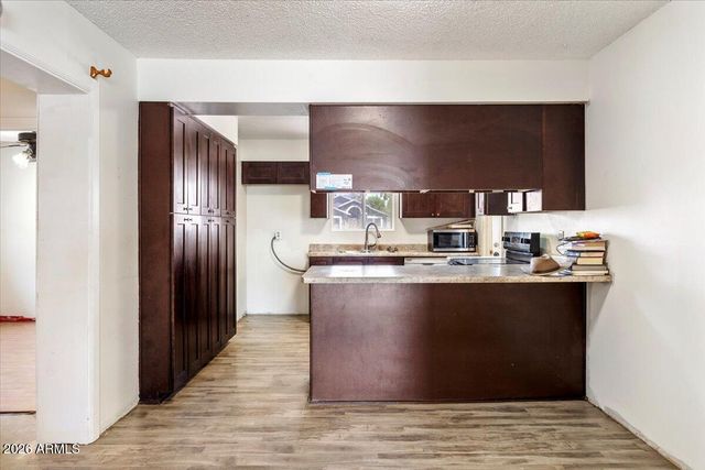 403 S CARDINAL Drive, Apache Junction, AZ 85120