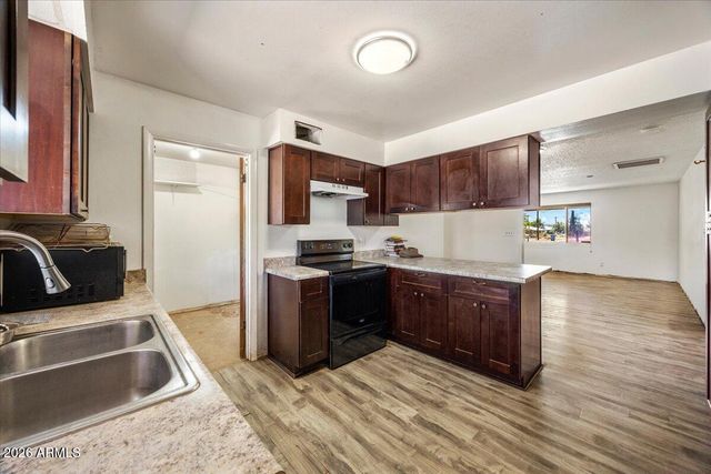 403 S CARDINAL Drive, Apache Junction, AZ 85120