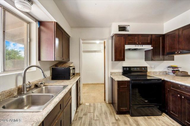 403 S CARDINAL Drive, Apache Junction, AZ 85120