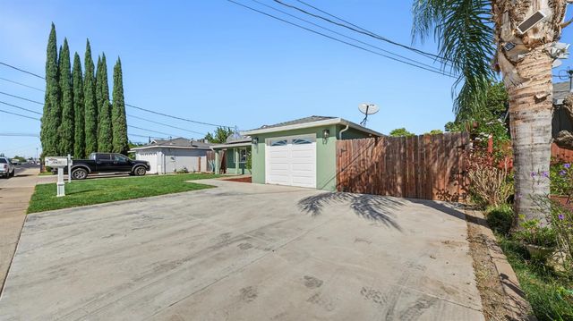 3807 Kansas Ave, Riverbank, CA 95367