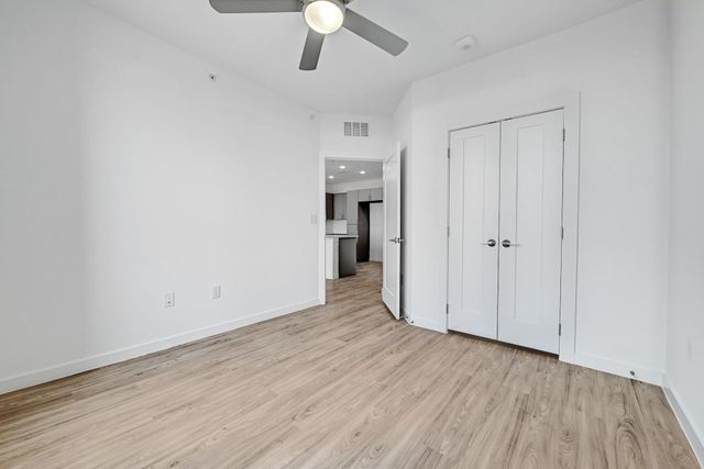 4801 Springdale RD 1301, Austin, TX 78723