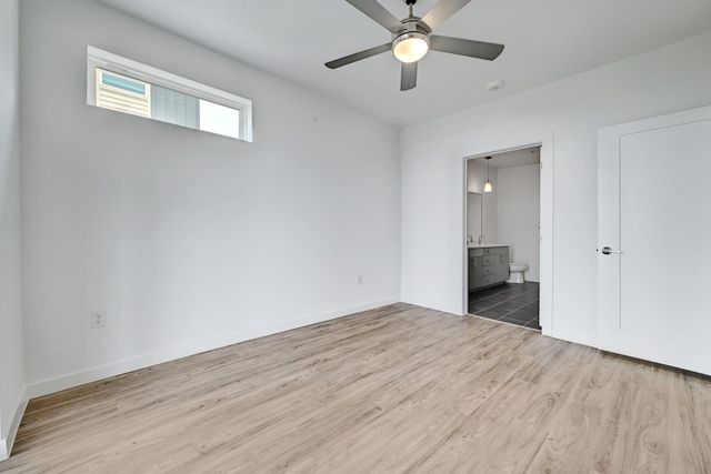 4801 Springdale RD 1301, Austin, TX 78723