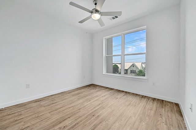 4801 Springdale RD 1301, Austin, TX 78723