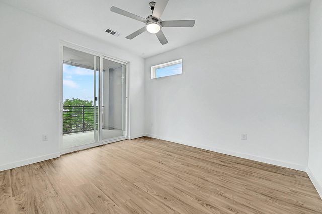 4801 Springdale RD 1301, Austin, TX 78723