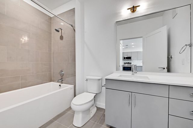4801 Springdale RD 1301, Austin, TX 78723