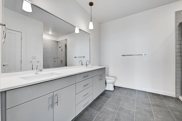 4801 Springdale RD 1301, Austin, TX 78723