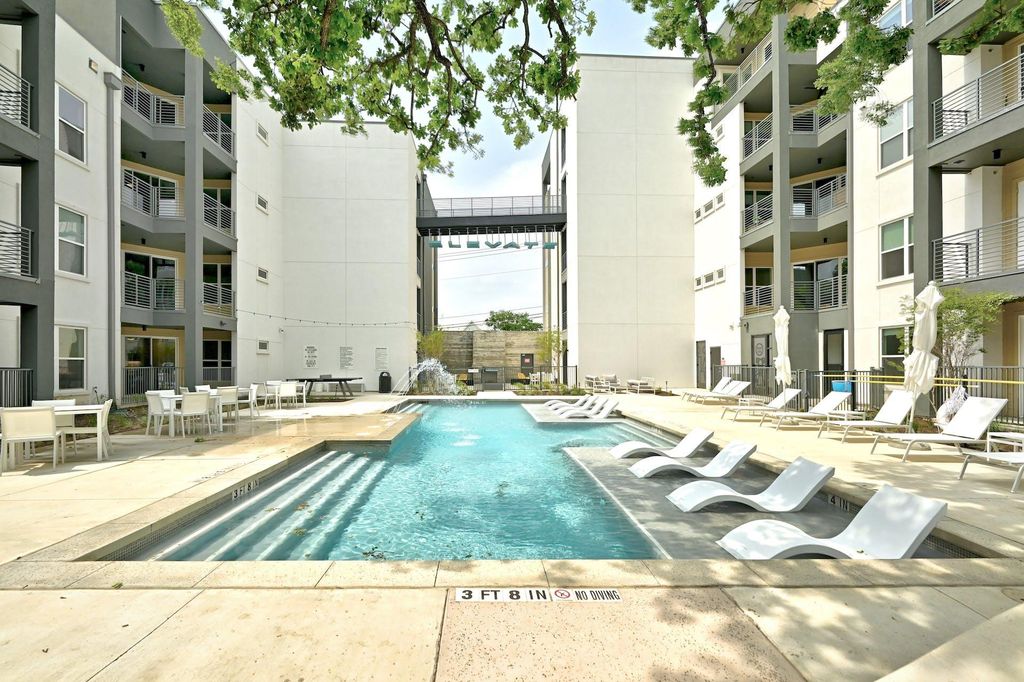 4801 Springdale RD 1301, Austin, TX 78723