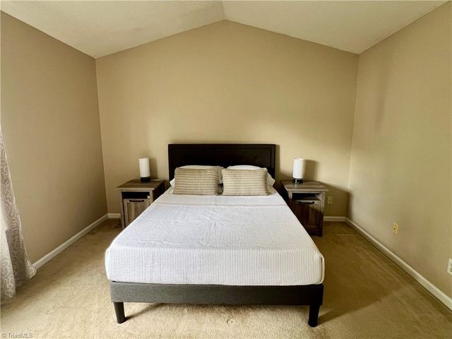 88 Tannenbaum Circle, Greensboro, NC 27410