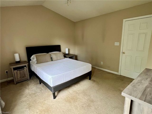 88 Tannenbaum Circle, Greensboro, NC 27410