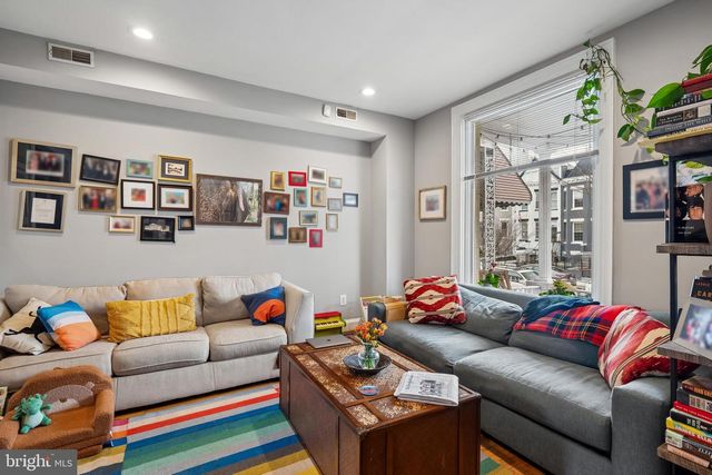 1373 QUINCY ST NW, Washington, DC 20011