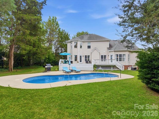 8603 Tintinhull Lane, Waxhaw, NC 28173