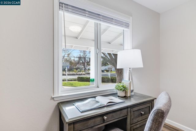 5501 Pennsylvania Blvd, Concord, CA 94521