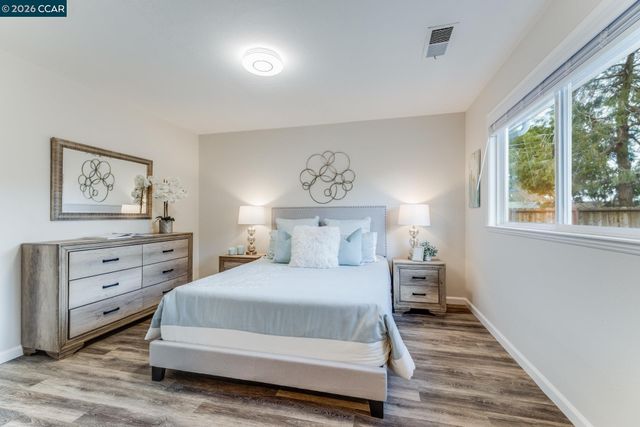 5501 Pennsylvania Blvd, Concord, CA 94521