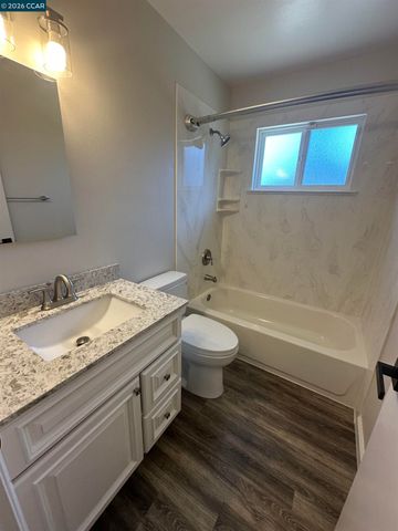 5501 Pennsylvania Blvd, Concord, CA 94521
