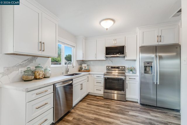 5501 Pennsylvania Blvd, Concord, CA 94521