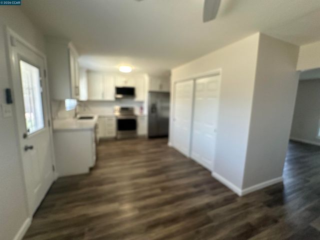 5501 Pennsylvania Blvd, Concord, CA 94521