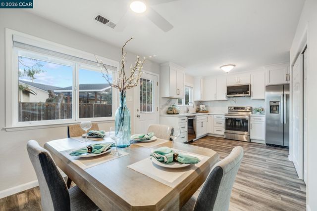 5501 Pennsylvania Blvd, Concord, CA 94521