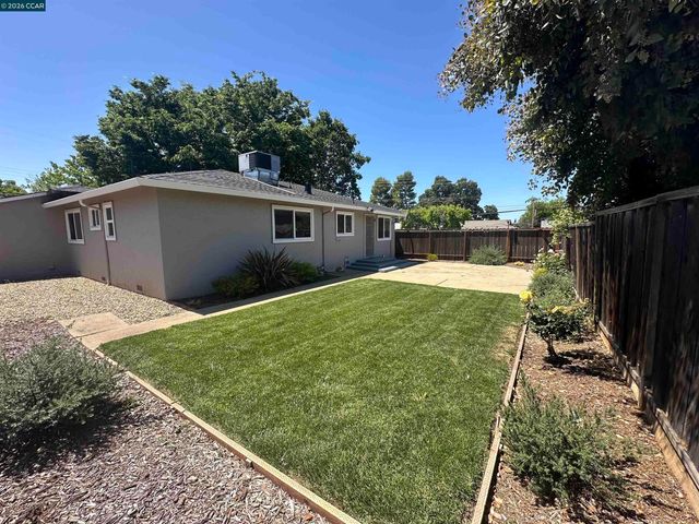5501 Pennsylvania Blvd, Concord, CA 94521