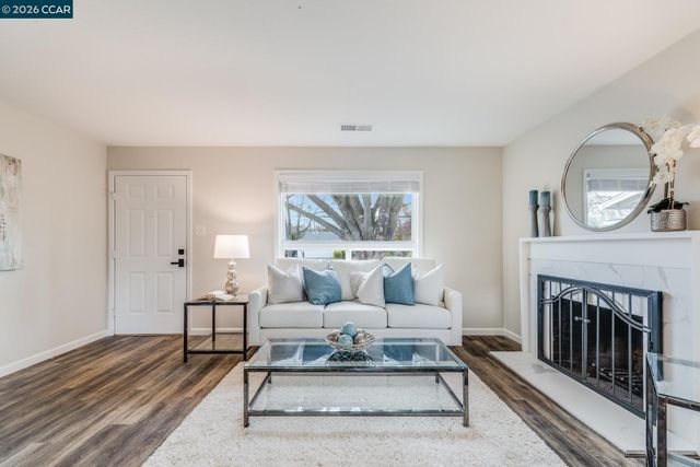 5501 Pennsylvania Blvd, Concord, CA 94521