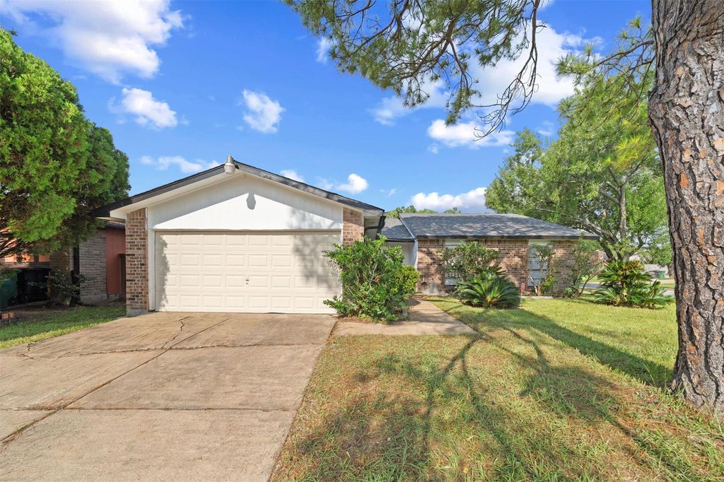 15902 Dante Drive, Houston, TX 77053