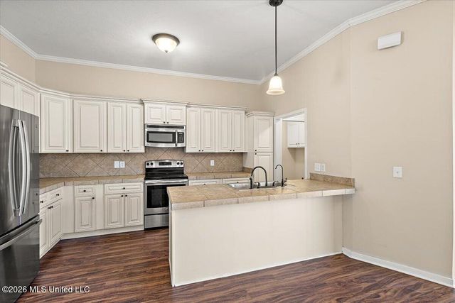 526 Brighton Trail, Florence, MS 39073